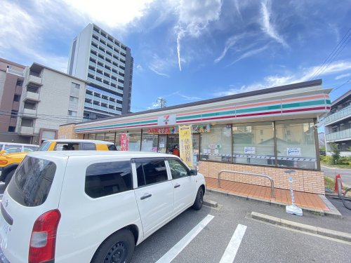 エンゼル本山 【コンビニエンスストア】セブンイレブン 名古屋本山町4丁目店まで477ｍ