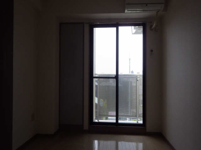  SUNUPROYALGARDEN広小路 リビング