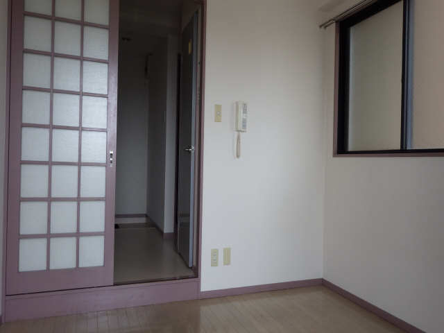  SUNUPROYALGARDEN広小路 リビング