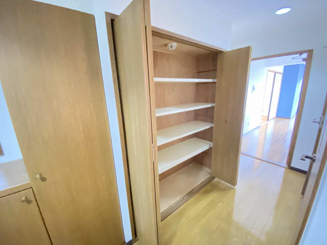 エンゼル本山 収納