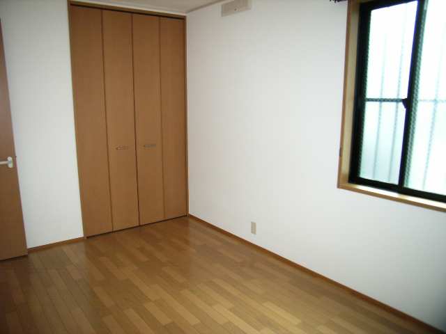 レトア春里 洋室