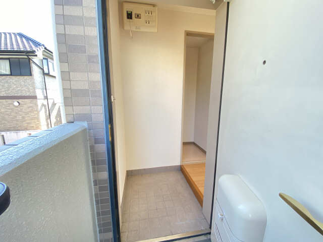 ルミエール城山 玄関