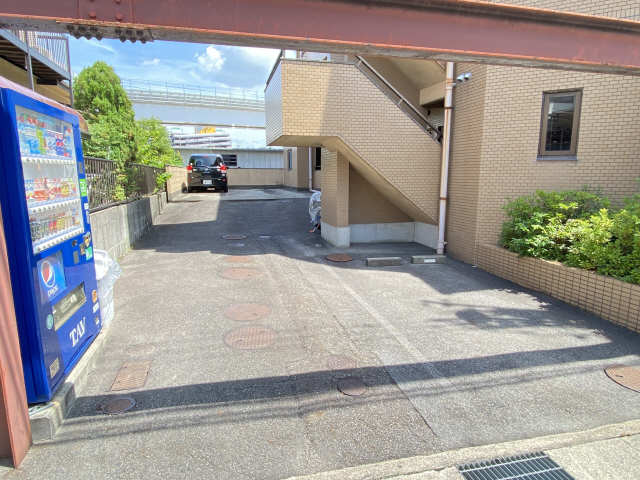 エクシブ長久手 駐車場