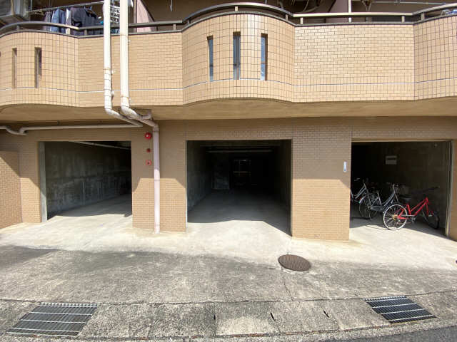 エクシブ長久手 駐車場
