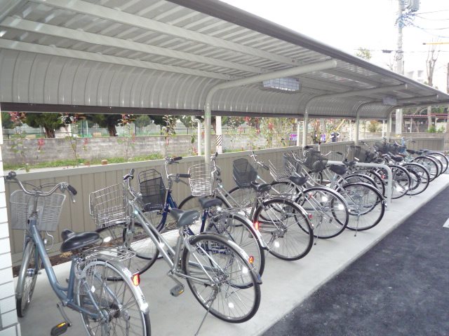 フラット利平治 駐輪場