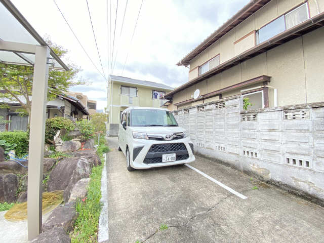 グリーンヒル前山 駐車場
