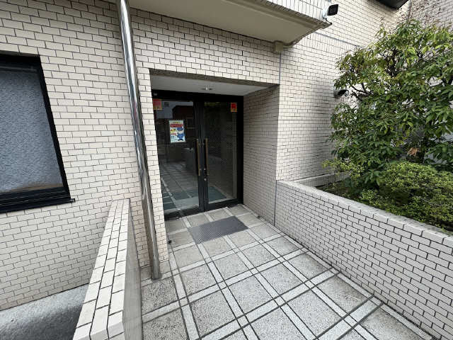 ハイライフ本山 エントランス