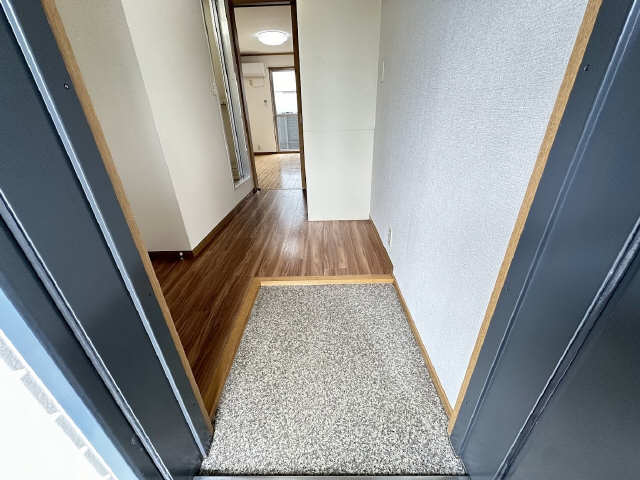 ノウブル前山 玄関