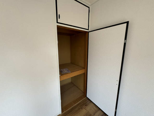 アーバンフォー 収納