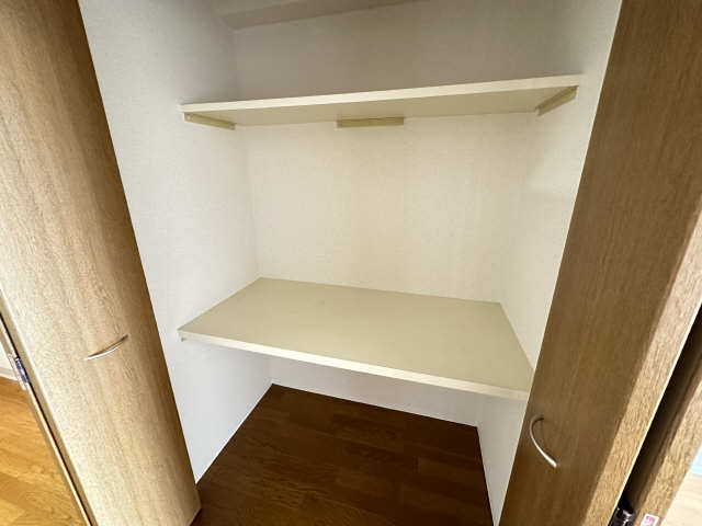 アヴェニューコート栗真 収納