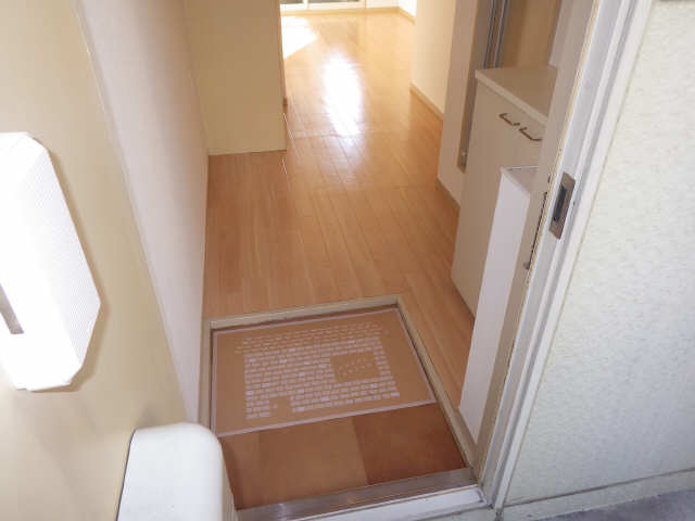 ハイツ日啓 玄関