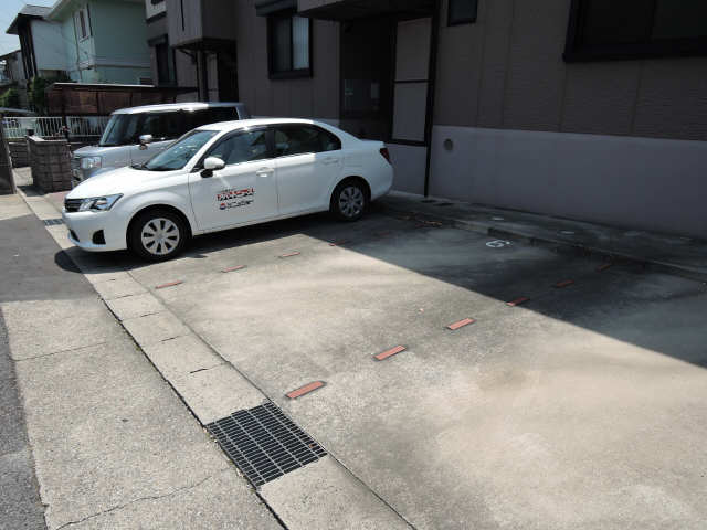 クラ－ジュ 駐車場