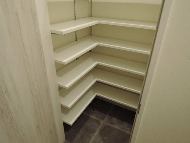 覚王山アパートメント 収納