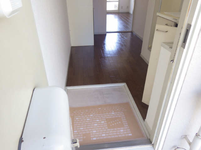 エクセルゴウシ 玄関