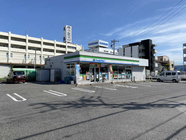 ネスパルド御幸山 【コンビニエンスストア】ファミリーマート　天白道明町店まで290ｍ