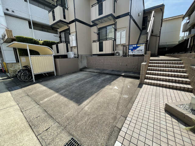 マルベリーⅡ 駐車場