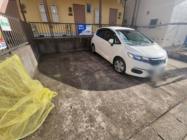 フォーブルハンダ 駐車場