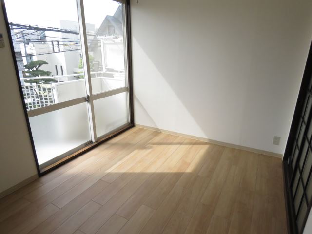 フロリアード本山 リビング