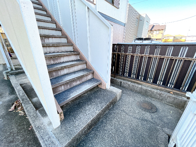 タウニーマイ エントランス
