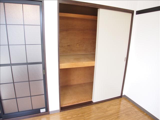 フロリアード本山 収納
