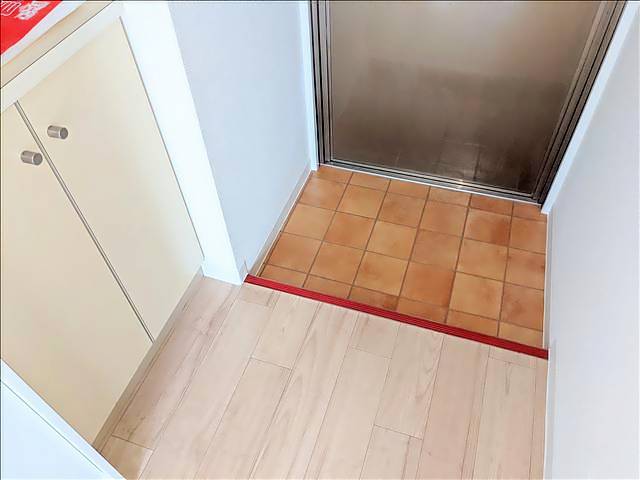 ちくさ正文館Ｓビル 玄関
