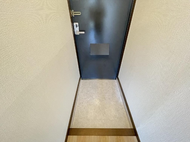フラッツ本郷 玄関