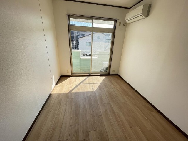 フラッツ本郷 リビング