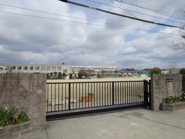 クレフラスト喜多山駅前A棟 市立守山東中学校
