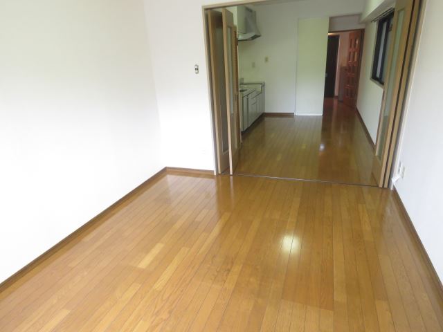 グロリアス本山 リビング