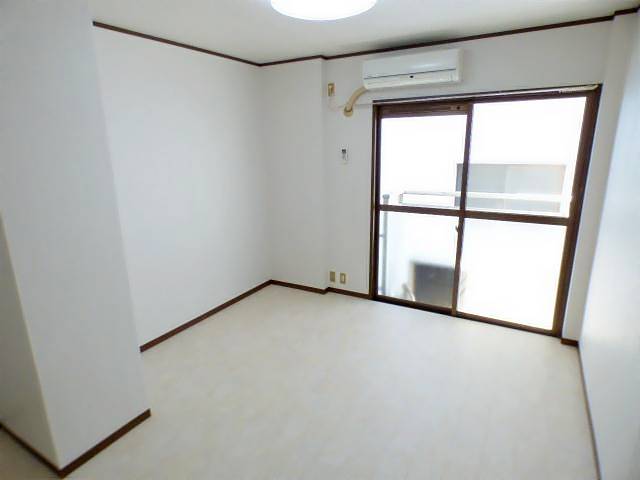 エクレール清峰 明るい内装のお部屋
