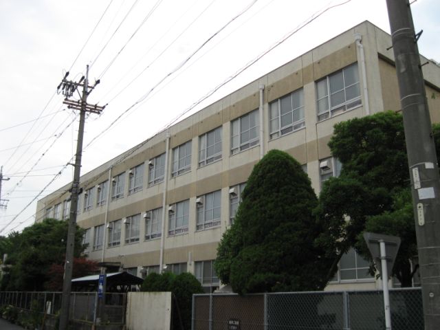 エクレール清峰 市立枇杷島小学校