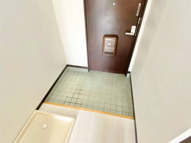 リバーサイドＴ 玄関