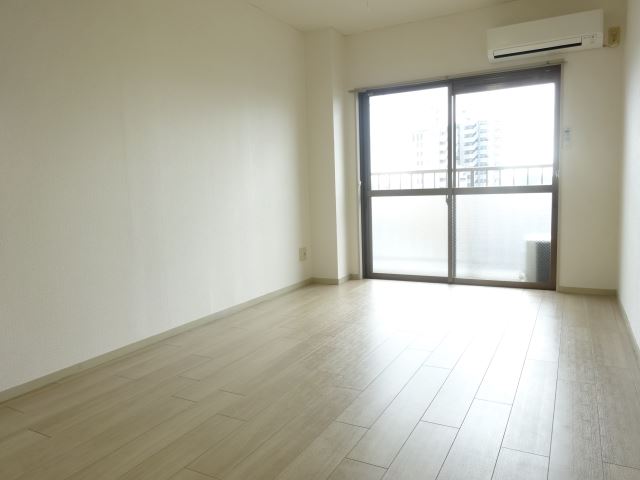 ユースハイム八剣 明るいお部屋です