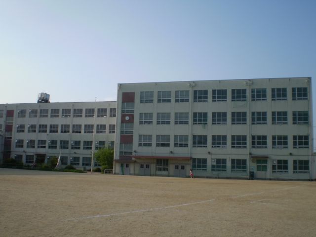あさみビル 市立大坪小学校