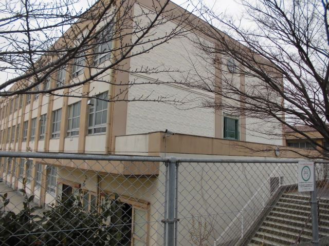 マウンテンマンション植田山 市立植田北小学校