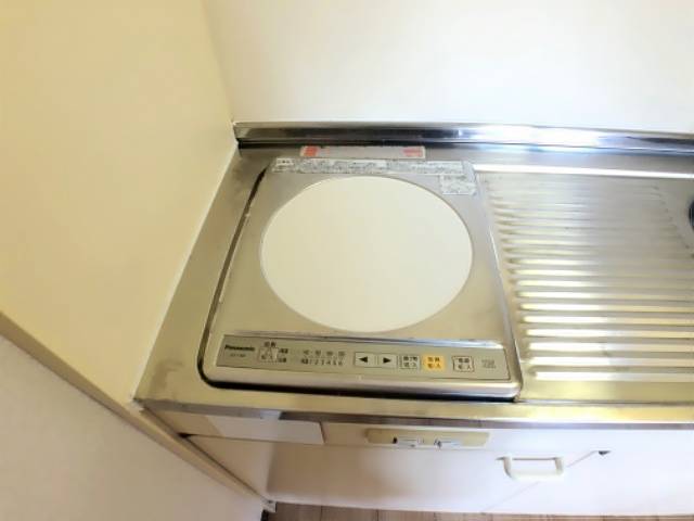 アヴァーンスＦ キッチン