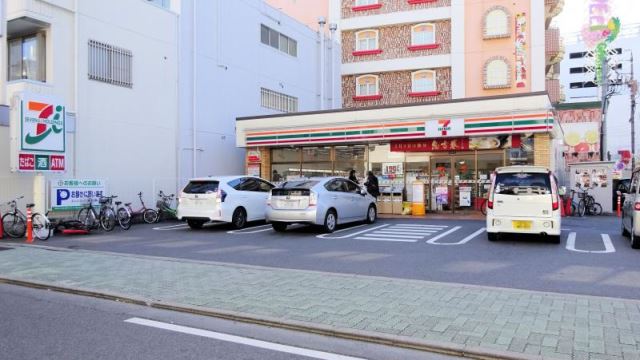 ジュネス・５・栄 セブンイレブン