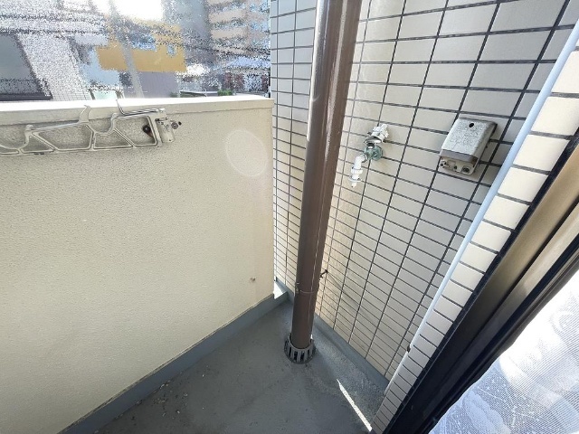 ベルメゾン吹上 室外に洗濯機が置けます。