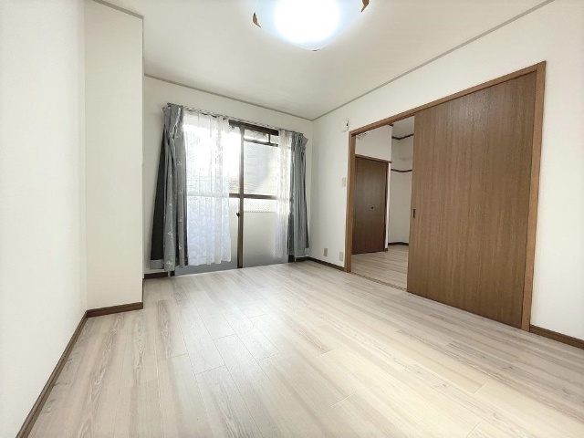 ベルメゾン吹上 明るいお部屋です。