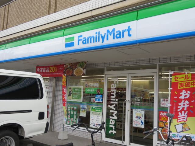 ヒルズ本山南 ファミリーマート鏡池通店