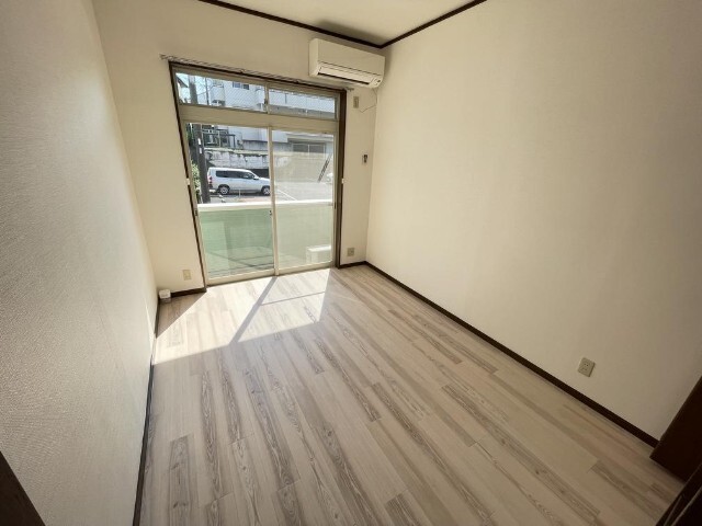 フラッツ本郷 リビング