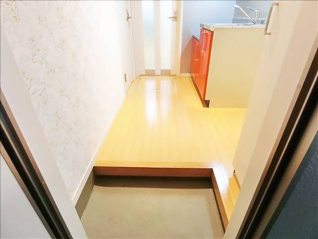 クレフラスト喜多山駅前A棟 玄関