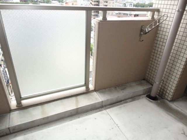 エタージュ 明るいベランダです