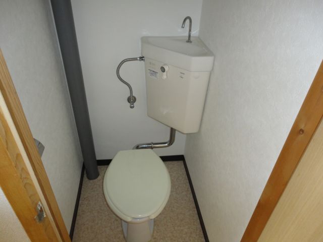 コーポサトウ 清潔感のあるトイレ