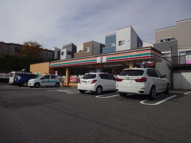 ラフォーレ植田山 セブンイレブン