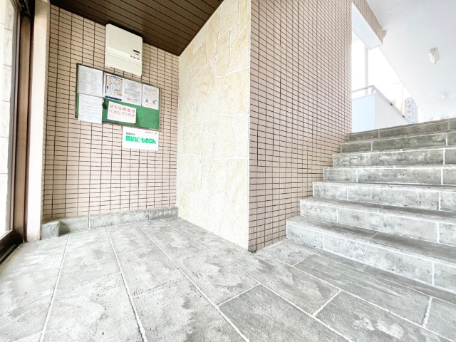 エタニティハイツ ロビー