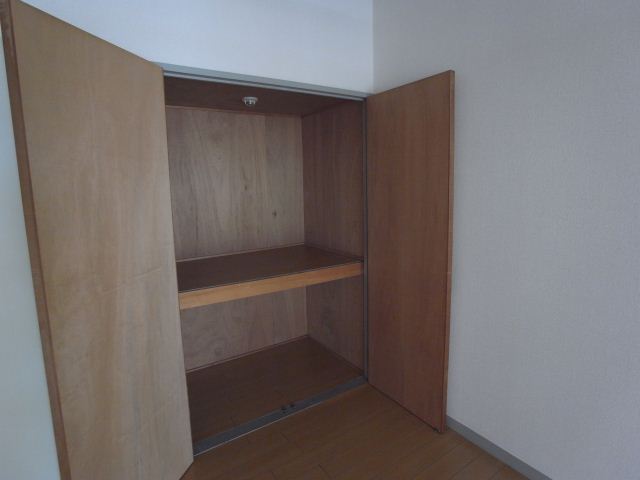 ハイネスト浜島 収納