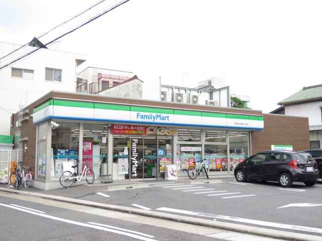 シャルム川原 ファミリーマート