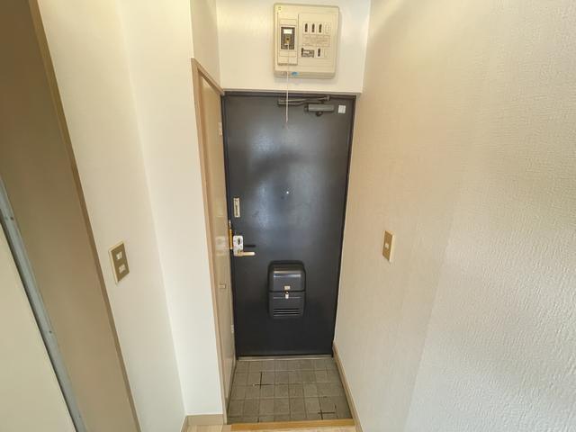 アールズコート第３ 玄関