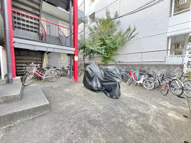 ジュネス塩釜 駐車場
